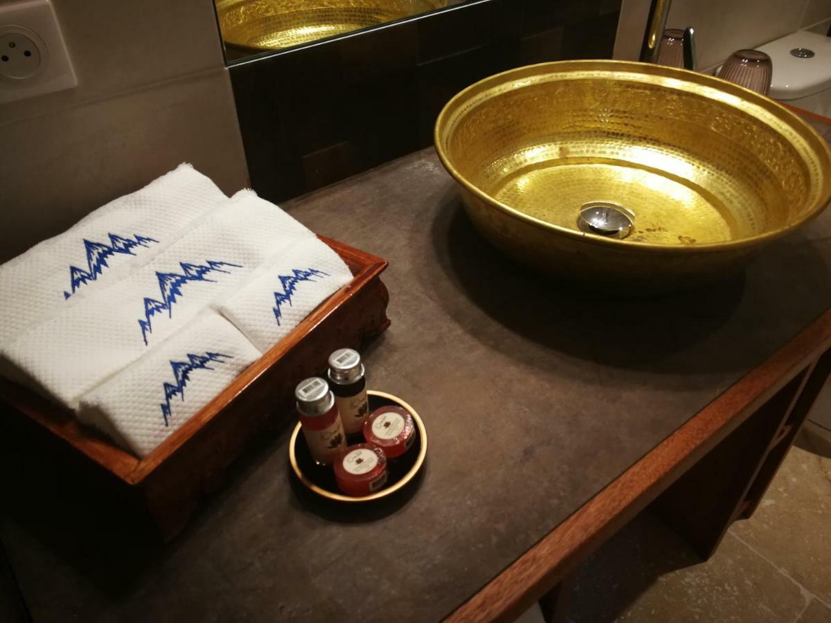 Himalaya en Perigord Bed & Breakfast Tursac Bagian luar foto